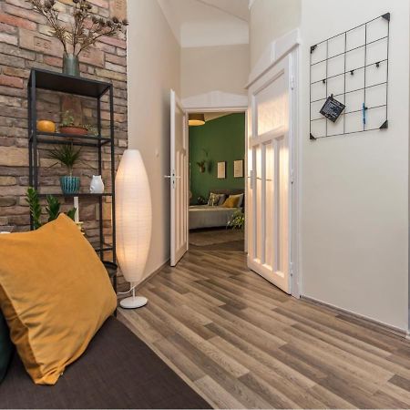 Cozy Nest In The Heart Of Budapest Apartment ภายนอก รูปภาพ