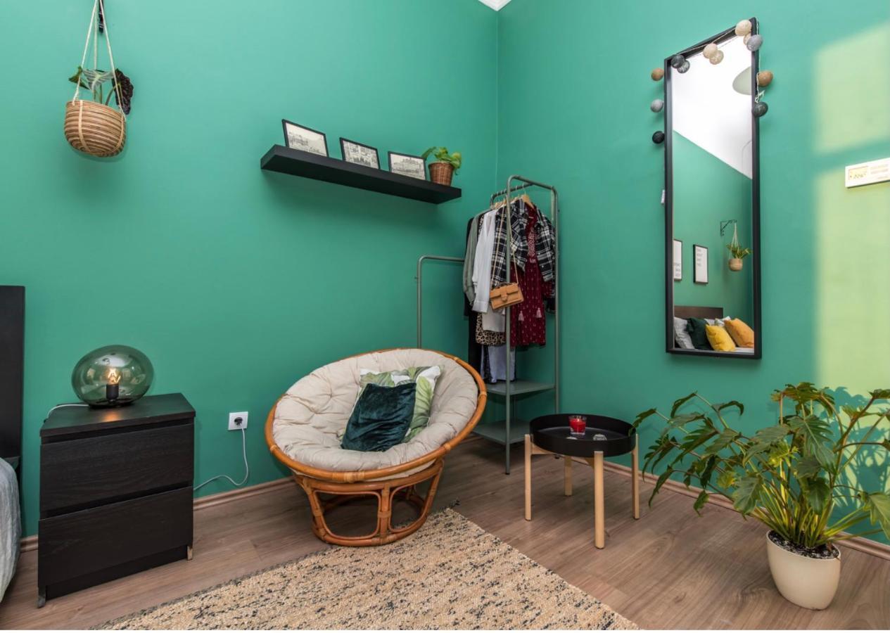 Cozy Nest In The Heart Of Budapest Apartment ภายนอก รูปภาพ