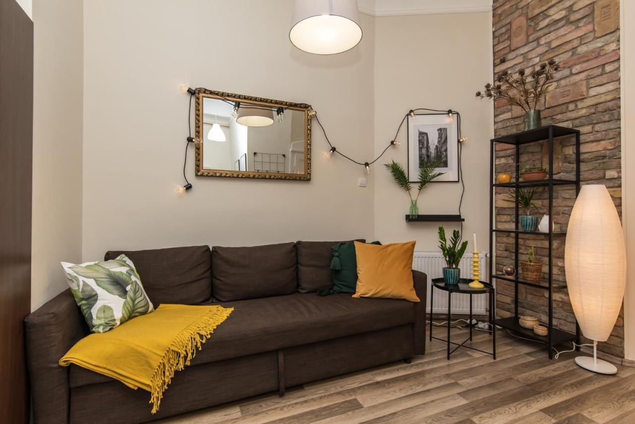 Cozy Nest In The Heart Of Budapest Apartment ภายนอก รูปภาพ